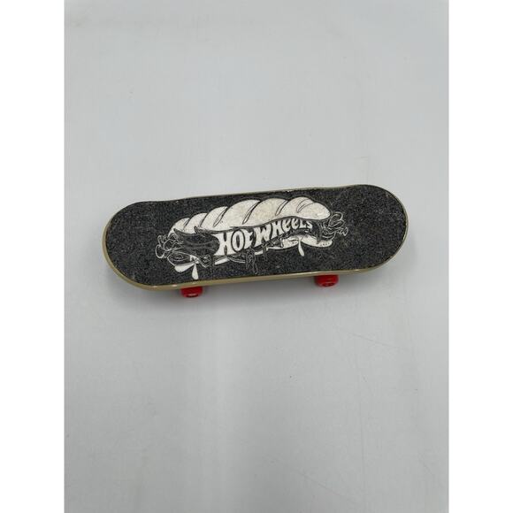 Hot Wheels Tony Hawk Finger Skateboard with Red Wheels, Taco, & Lime Belly - Picture 1 of 7